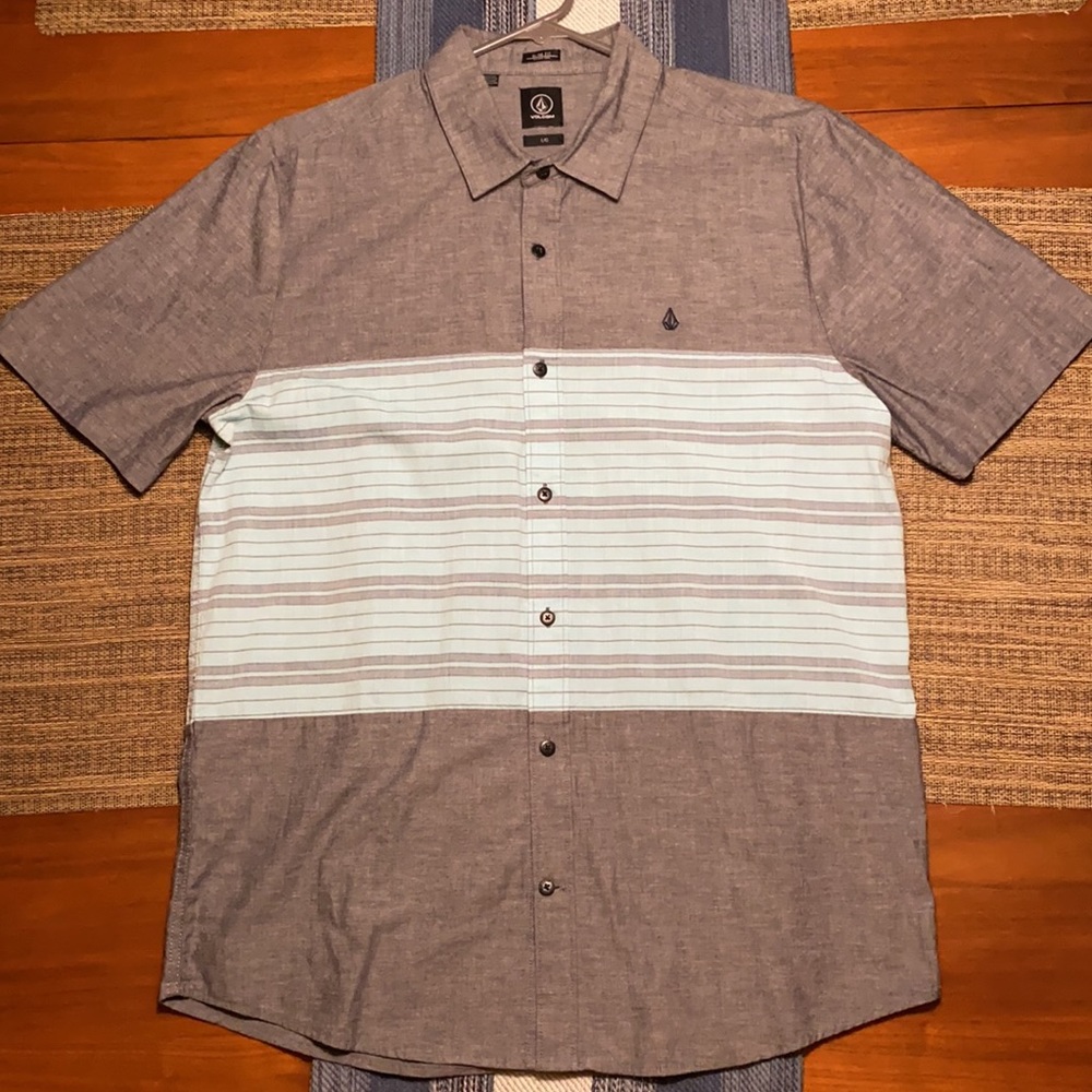 Volcom 100% cotton button-up shirt